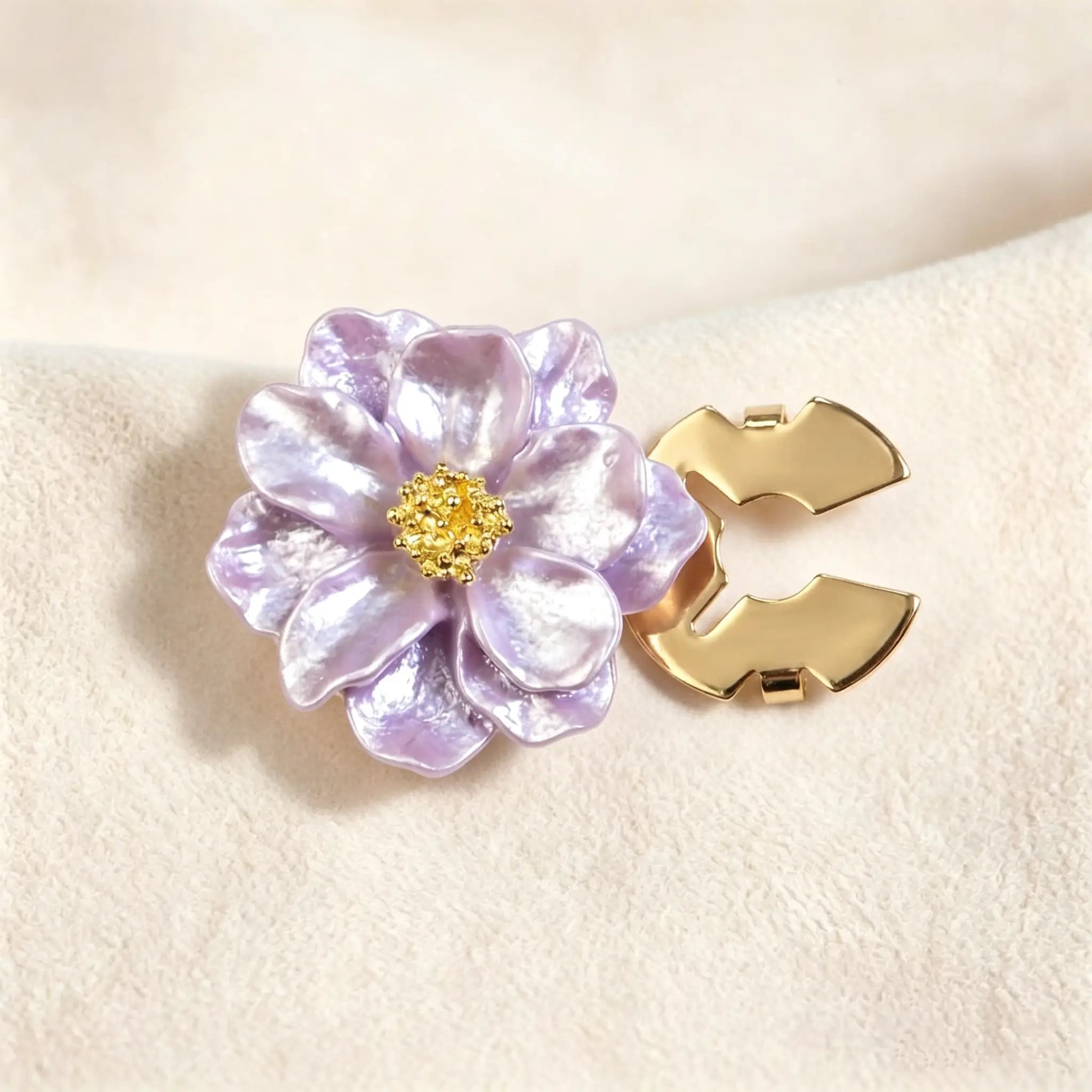 BLOOMING YOUR DAYS 専用ページ Pearlescent Bloom - Premium Iridescent Flower 2-in-1 Button Cover