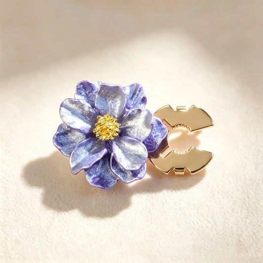 High-quality violet purple pearlescent floral button cover. The image emphasizes the textured gold stamen and the open gold clasp on the back, highlighting a premium no-sew jewelry accessory for shirts.